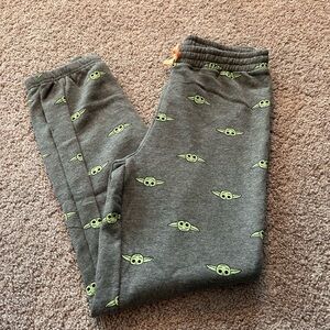 Star Wars Baby Yoda Girls Sweatpants with Peach Bow

Size 14/16